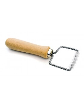 Kederbürste mit Nylondraht und Holzgriff